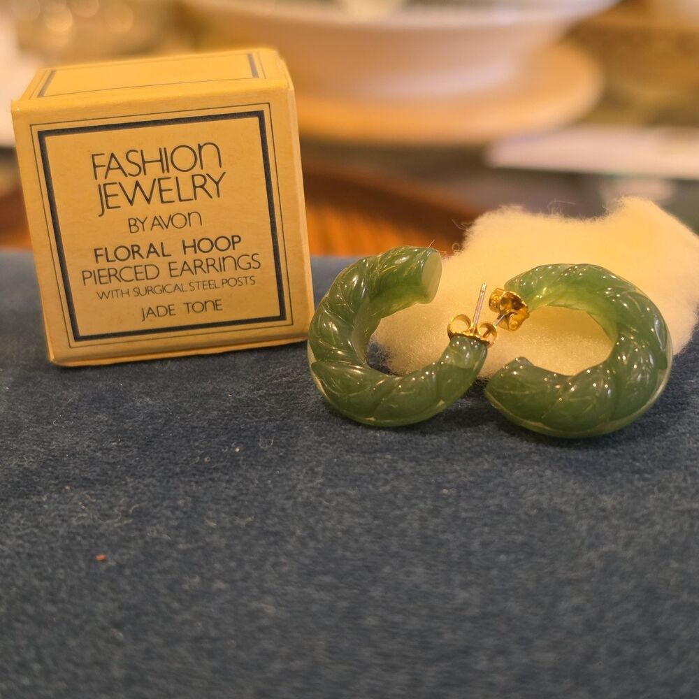 Vintage 1982 Avon Jade Tone Floral Hoop Pierced Earrings Surgical Steel Posts...
